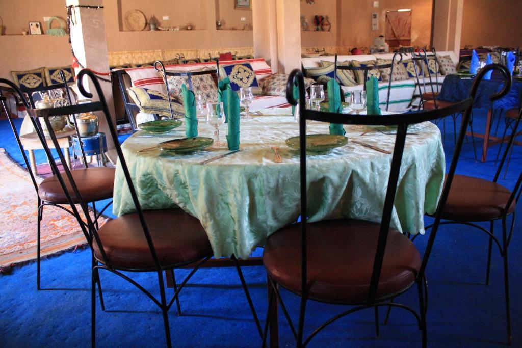 Auberge Restaurant Tissili " Oasis De Fint" Eksteriør billede