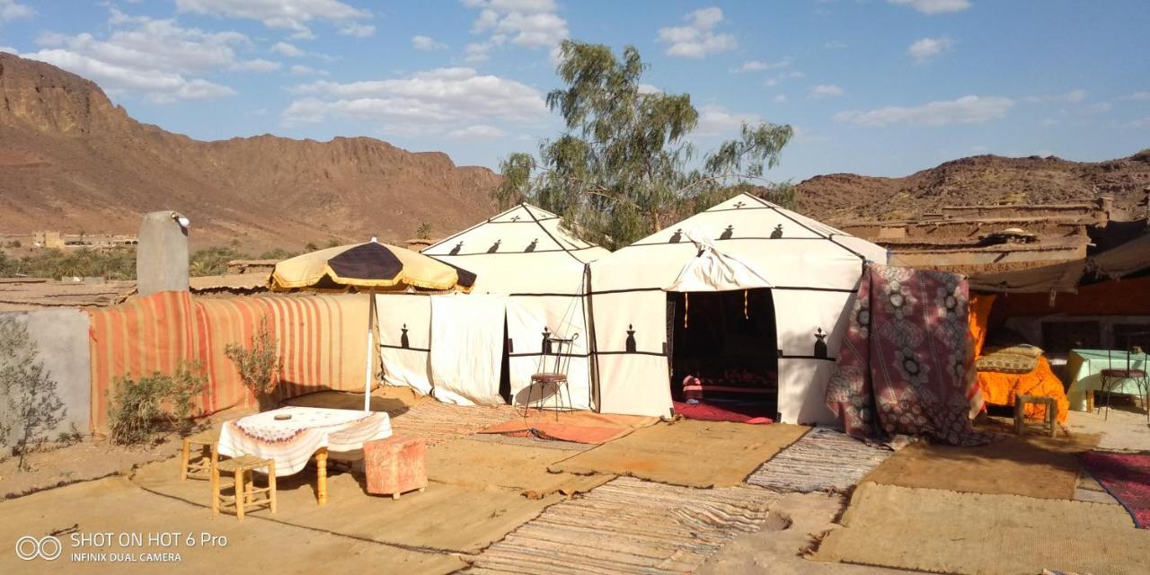 Auberge Restaurant Tissili " Oasis De Fint" Eksteriør billede
